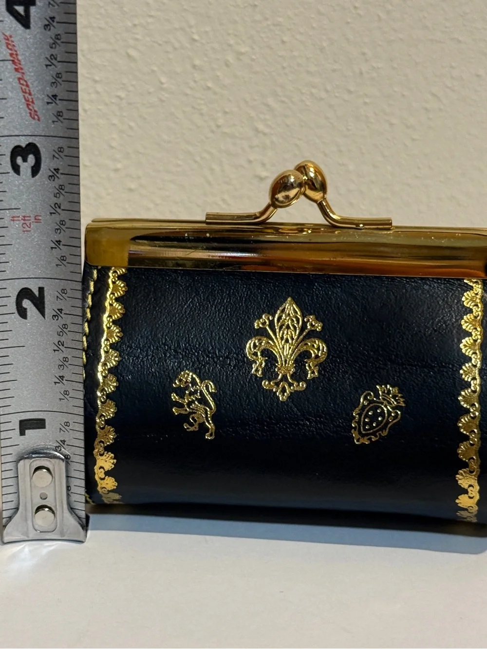 Vintage Fleur de Lis Kiss-Lock Coin Purse in Black and Gold Made in Italy